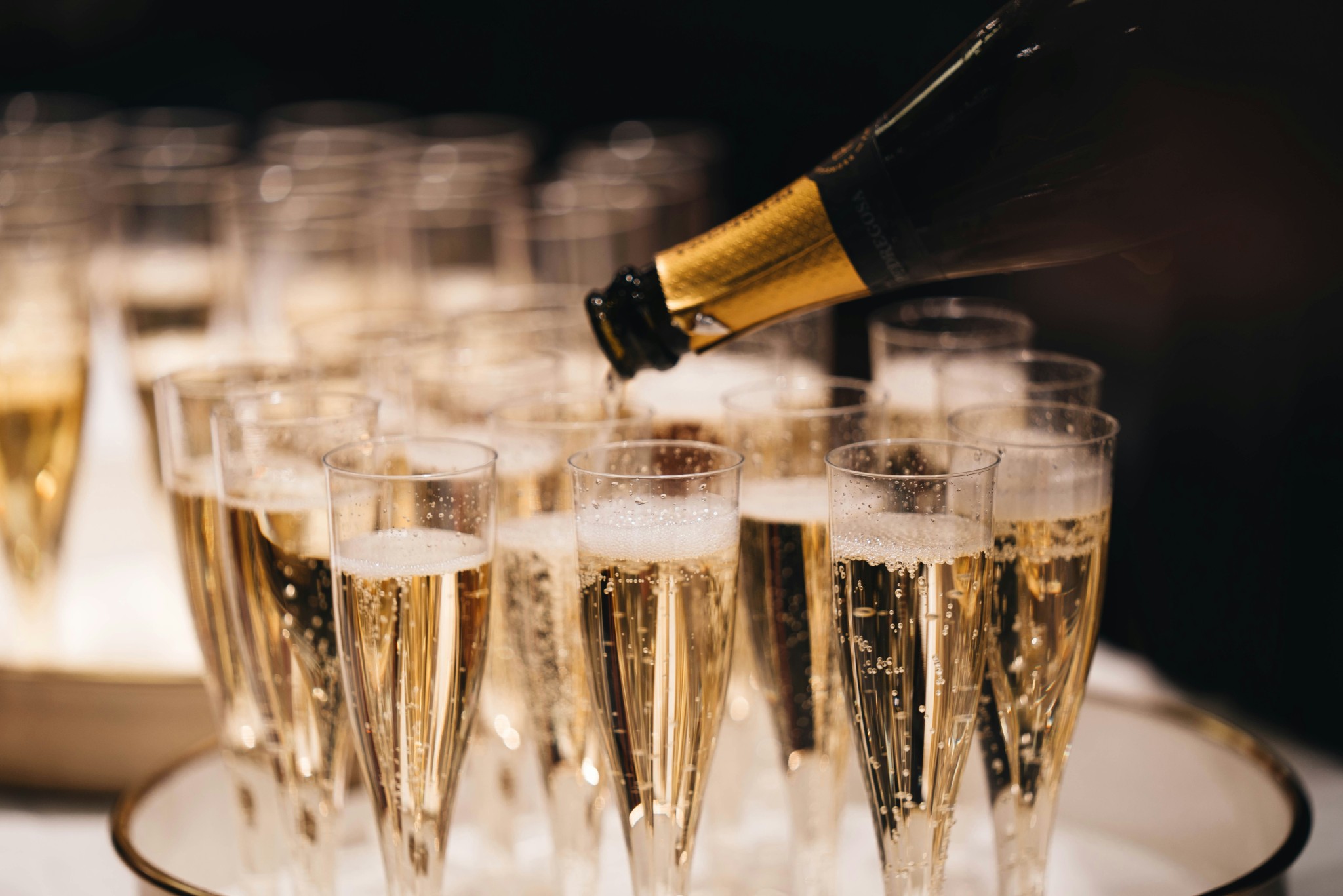 https://slijterijhamer.nl/assets/uploads/images/Champagne_caroussel_homepage.jpg
